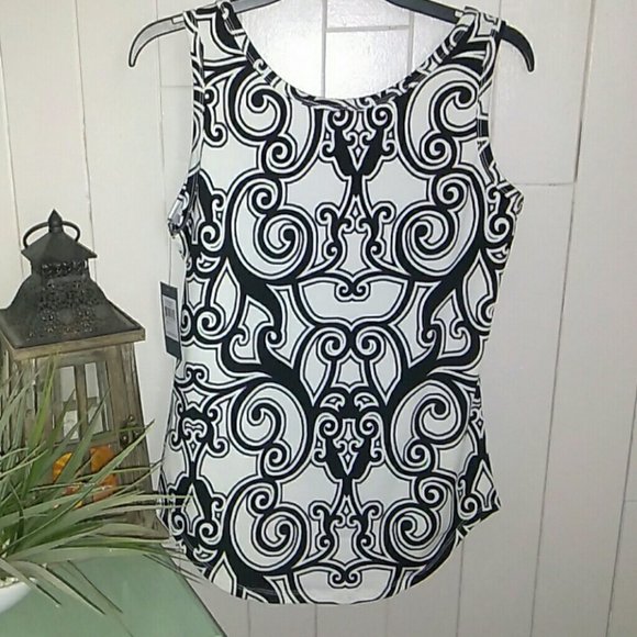 NEW WOMAN'S TOP - Picture 3 of 4